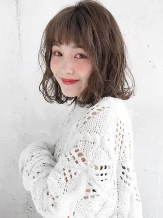 ミディアム カラー パーマ ヘアアレンジ 新宿⌇韓国風ヘア ⌇透明感カラーのヘアスタイル