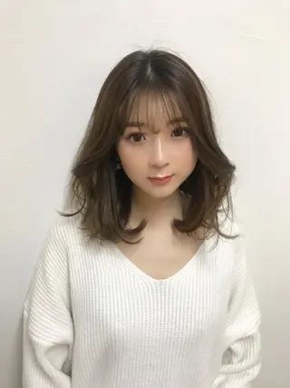 ミディアム カラー RHAIRSALON 西山梓のヘアスタイル