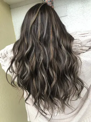 ロング レイヤーカット匠 イソザキノリユキのヘアスタイル