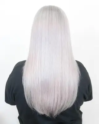 ロング ✨デザインカラー✨ ハイトーン　森貴章のヘアスタイル