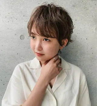 ショート パーマ 柔らか透け感カラー 🌿ムロヤリョウスケのヘアスタイル