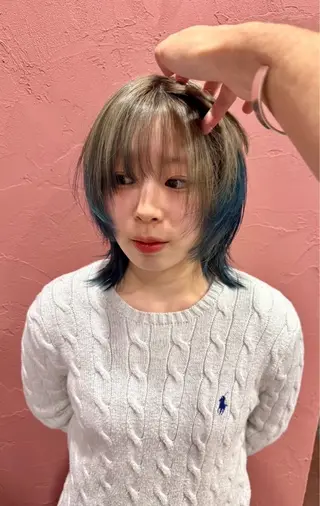 ミディアム カラー 岩崎流成 スタイリストのヘアスタイル