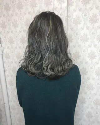 セミロング en Siena エンシエナのヘアスタイル