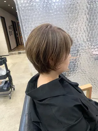 ショート カラー 白髪ぼかし🌈 Ayakoのヘアスタイル