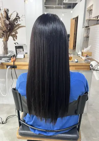 ロング ATEIER ZIZIのヘアスタイル