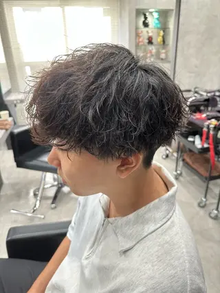 ショート パーマ メンズ ユウ🪄 パーマ指名No1のヘアスタイル