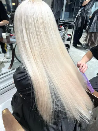 ロング カラー ヘアアレンジ ネイル 🌈インナーカラー ‘ショウマ’🌈のヘアスタイル