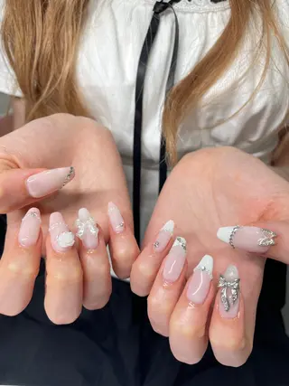 ネイル 楢本 彩耶のネイルデザイン