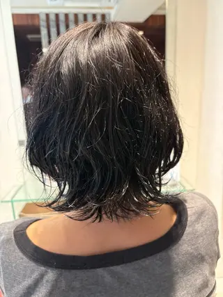 ミディアム ヨウコ YOKOのヘアスタイル