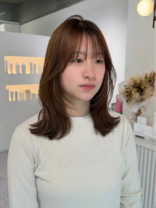 ミディアム カラー cher. naoのヘアスタイル