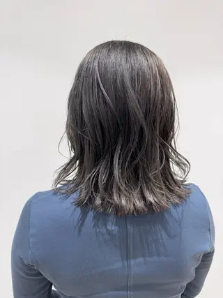 ミディアム 🐺ウルフ× ハイトーン🐺MOEのヘアスタイル