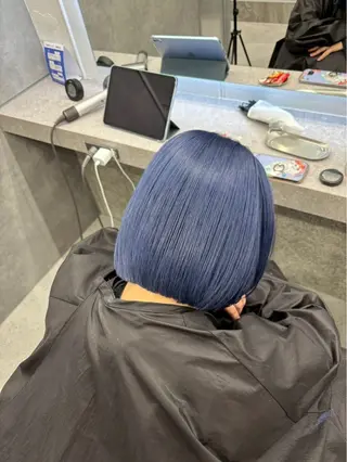 ショート カラー ハイトーン🪼派手髪 mahoのヘアスタイル