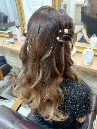 ヘアアレンジ セットサロンCURE 🩵あんみのマツエク・マツパデザイン