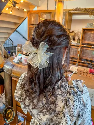 セミロング ヘアアレンジ NAGON STYLE MICI所属・佐藤 美聡のヘアスタイル