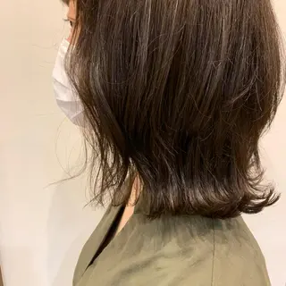 ミディアム 石田 佳恋のヘアスタイル