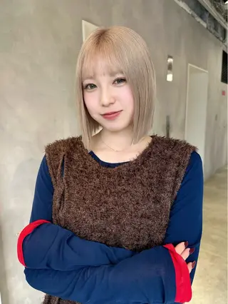 ショート カラー 可愛いベージュ作る 美容師/あかね🧸のヘアスタイル