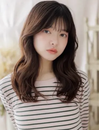 セミロング 松山 彩香のヘアスタイル