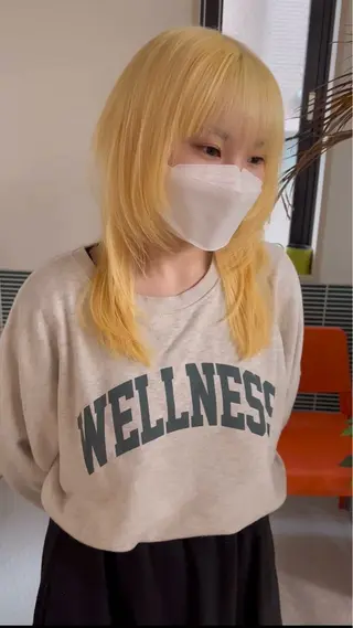 ロング ミルクティーベージュ outaのヘアスタイル