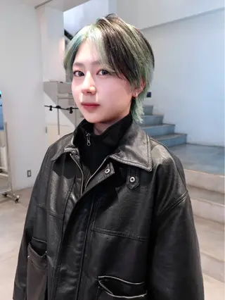 ショート カラー ハイトーン/レイヤー nail 百咲💌のヘアスタイル