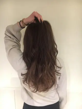 ロング カラー 野崎 ひかりのヘアスタイル