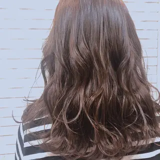 セミロング カラー 伊藤 さやかのヘアスタイル