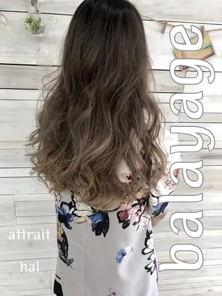 ロング カラー ヤスノ リョウのヘアスタイル