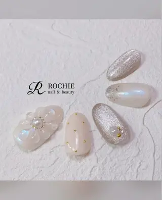 ネイル ROCHIE ロキエ(まなみ)のネイルデザイン