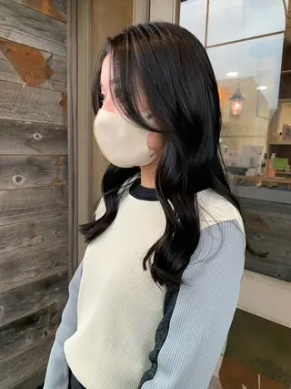 セミロング カラー カワサキ マホのヘアスタイル