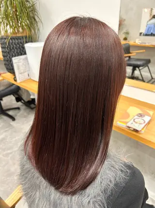ミディアム コバヤシ リョウのヘアスタイル