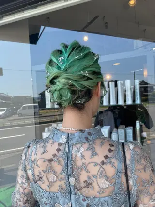 ミディアム ヘアアレンジ マキノ キョウカのヘアスタイル