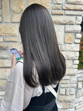 ロング カラー miku 三ノ輪のヘアスタイル