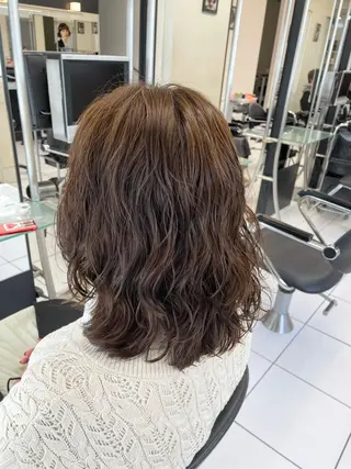 ミディアム パーマ 大山 真衣のヘアスタイル