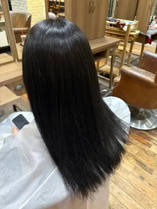 ロング AOI🎀 顔周り カット/透明感カラーのヘアスタイル