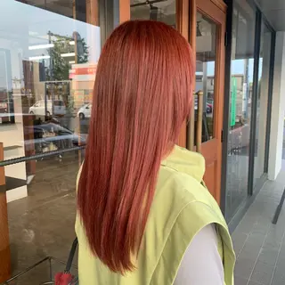 カラー コウノス マサコのヘアスタイル