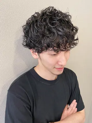 ショート パーマ メンズ 山口 浩之のヘアスタイル