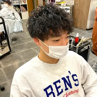 ミディアム カラー パーマ メンズ 高橋 宏輔のヘアスタイル