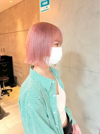 ショート カラー 🩷色気可愛い🩷 透明感カラー🩷のヘアスタイル
