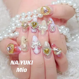 ネイル 🦋 Queenieのネイルデザイン