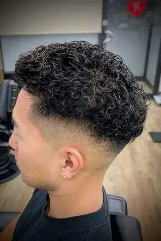 ショート パーマ 理容プラージュ燕三条 福井のヘアスタイル