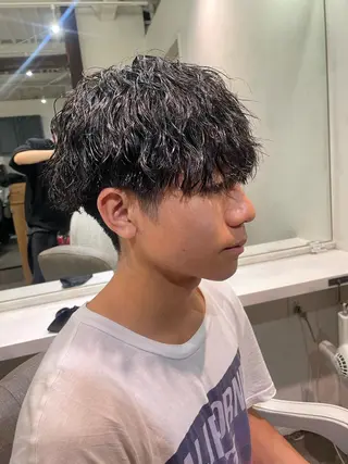 パーマ メンズ 大阪美容師 井上智博のヘアスタイル