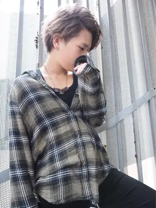 ショート カラー メンズ 假屋 航のヘアスタイル