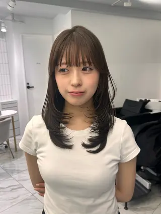 ロング レイヤー／マツエク 💋𝑨𝑵𝑵𝑨のヘアスタイル