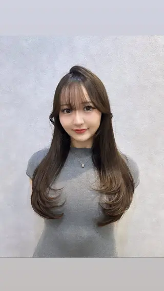 ロング カラー ヘアアレンジ 🩷韓国ヘア/ヨシン モリ🩷Maikaのヘアスタイル