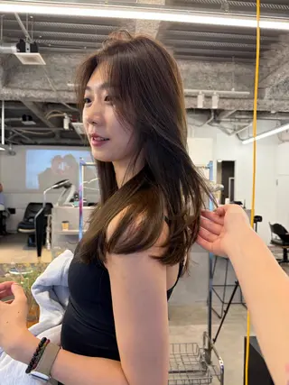 セミロング カラー Elme 蔵前所属・顔周りカット/透明感 カラー/rioのヘアスタイル