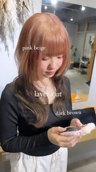 ロング カラー 透明感ハイトーン🦄 キラ🌈のヘアスタイル