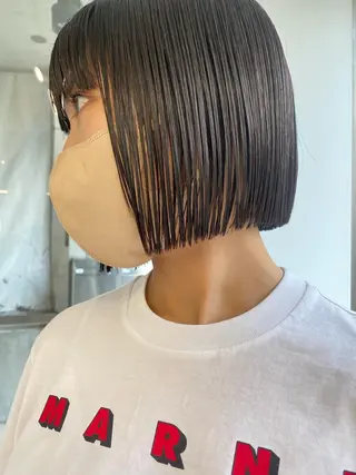 ショート カラー センターパート/ 暖色カラーayuのヘアスタイル