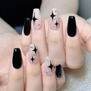 ネイル Queens テイのネイルデザイン