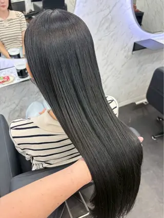 カラー ⋆✦ Leon カット¥1100のヘアスタイル