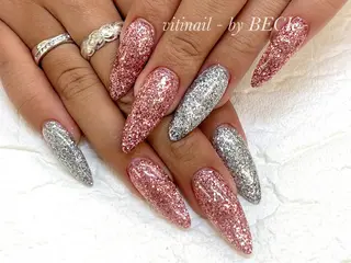 ネイル vitinail／ 𝘠𝘶𝘬𝘪.のネイルデザイン