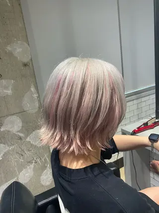 ミディアム ハイトーンエフェクト ブリーチいち丸のヘアスタイル